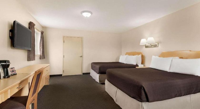 Thriftlodge Moose Jaw Bagian luar foto