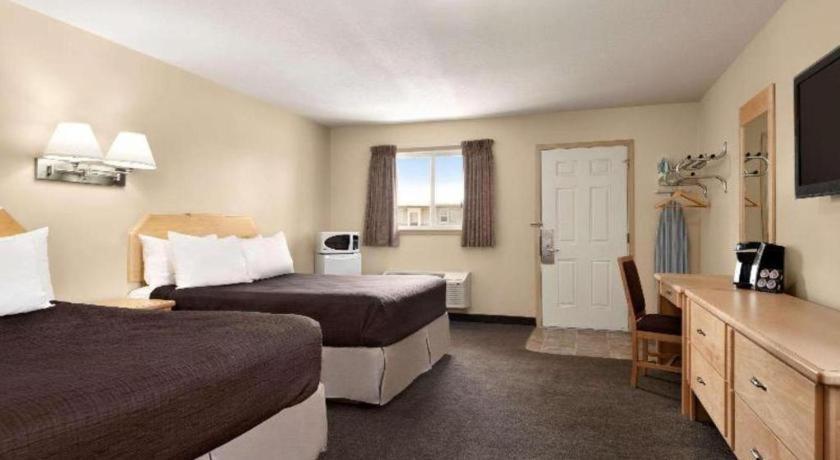 Thriftlodge Moose Jaw Bagian luar foto