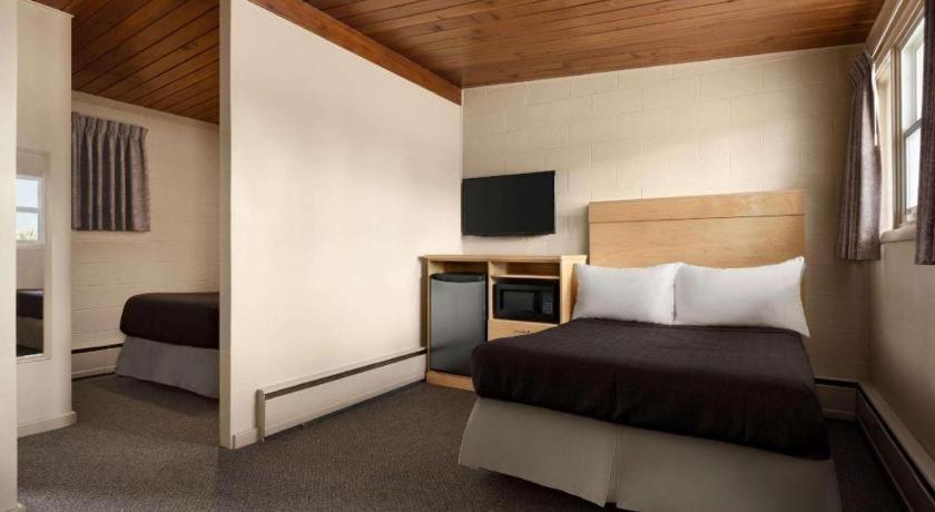 Thriftlodge Moose Jaw Bagian luar foto